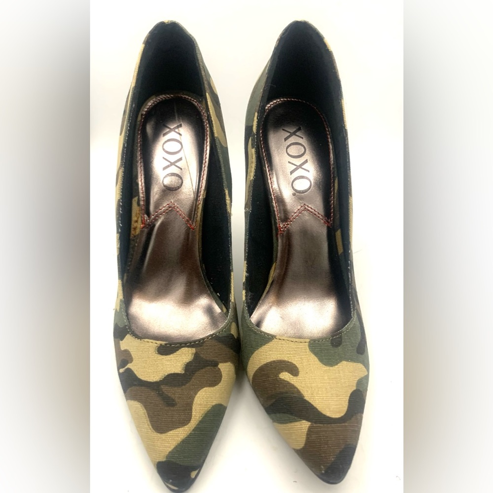 SEXY XOXO BRAND NEW WITHOUT TAGS NEVER WARN SIZE 7 4 1/2 INCH HEELS
